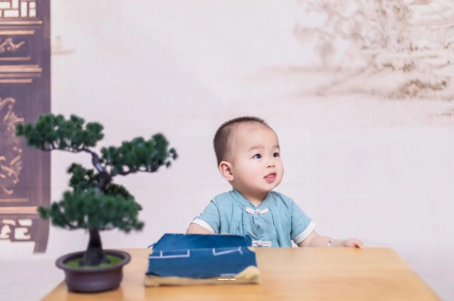 东海宝宝喊肚子疼怎么回事